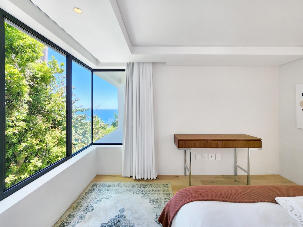 Ocean Villa - Ultra Luxury Villa in Bantry Bay