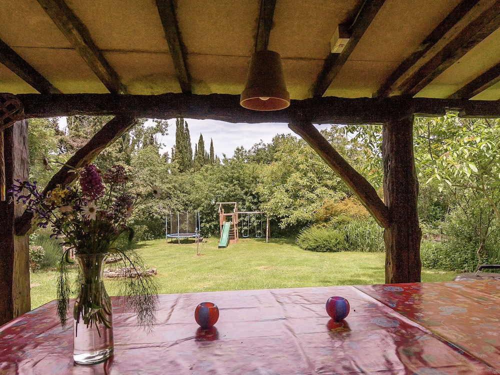 Estate in Dordogne Near Sites