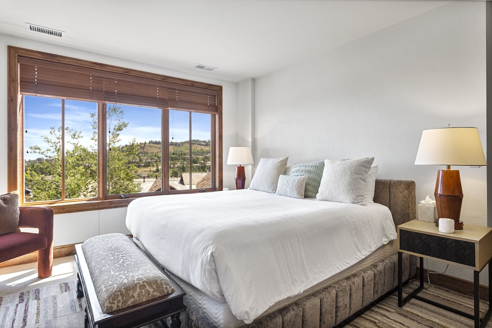 Shooting Star Lodge at Deer Valley Resort - Three Bedroom Deluxe Residence #201 3 Condo