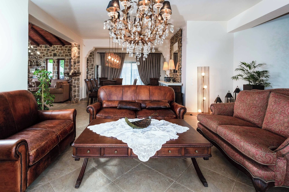 Villa Golden Crest