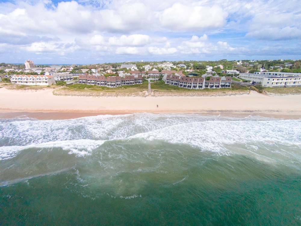 The Surf Club