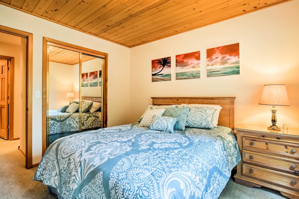 Lake Tahoe Vacations - Tahoe Donner Cabin: Deck, Trail Access, EV Charger - Property Image 29