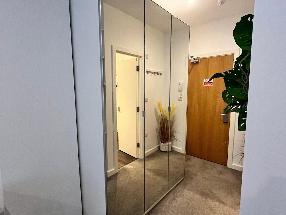 Kingston Luxe Suites Riverside Apartment Belvilla