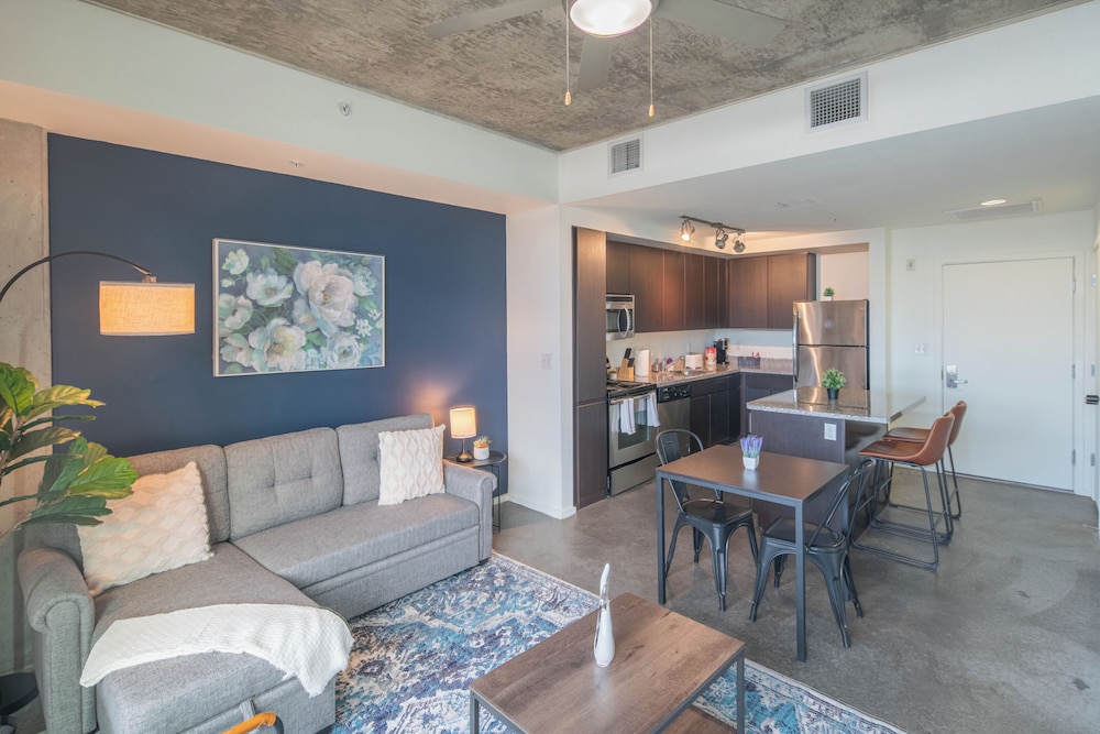 ROVE LIVING/KL - Roosevelt Point