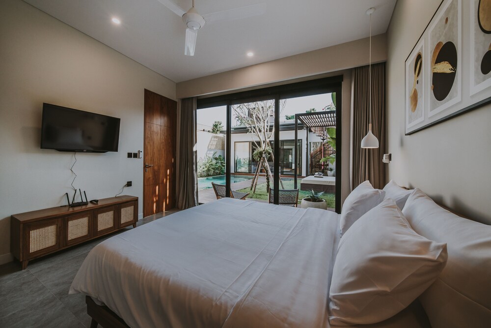 RED SUNSET VILLA CANGGU 5 MIN WALK BEACH view 2