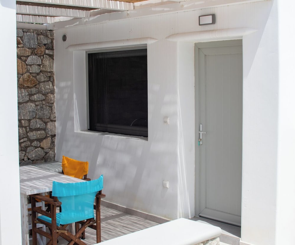 Psaros Village