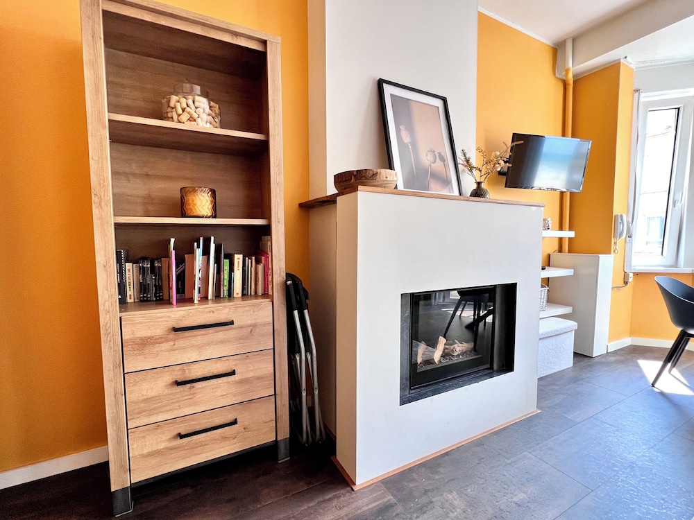 Beachfront & Sea View Sleeps 6