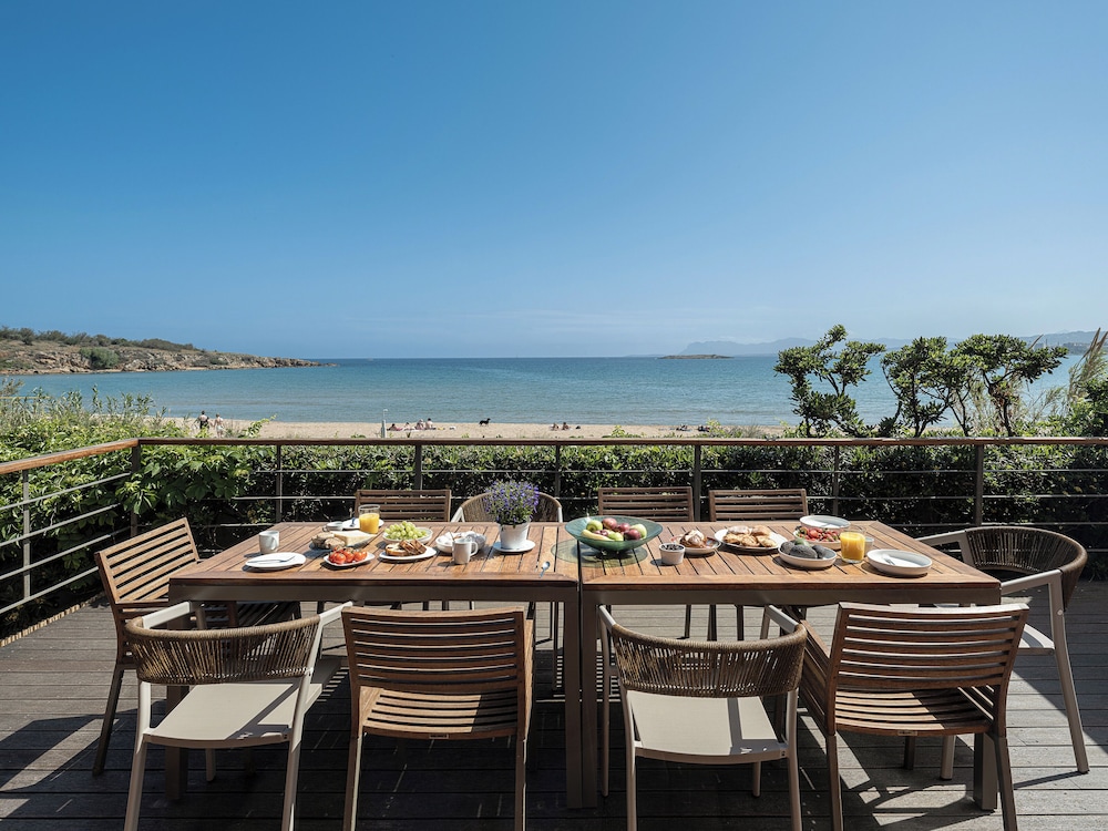the House by the sea Beach Holiday Villa for Families up 8-9 Persons view 2