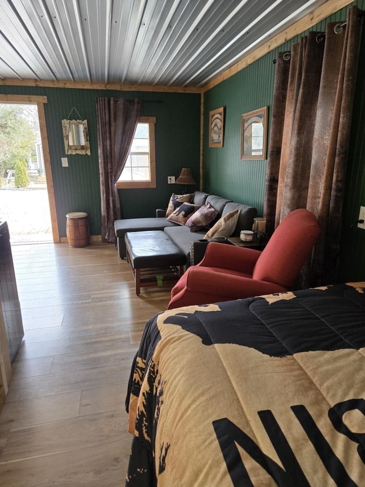 #1 ~ Modern Hunting One Room Cabin ~ Wheelchair Accessible Cabin