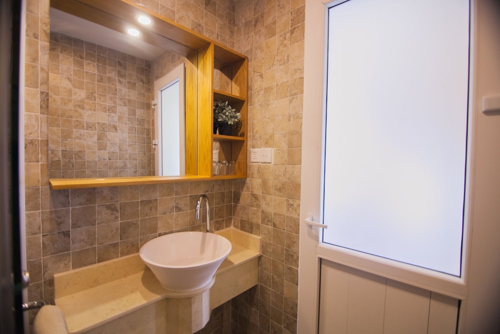 Merin City Suites