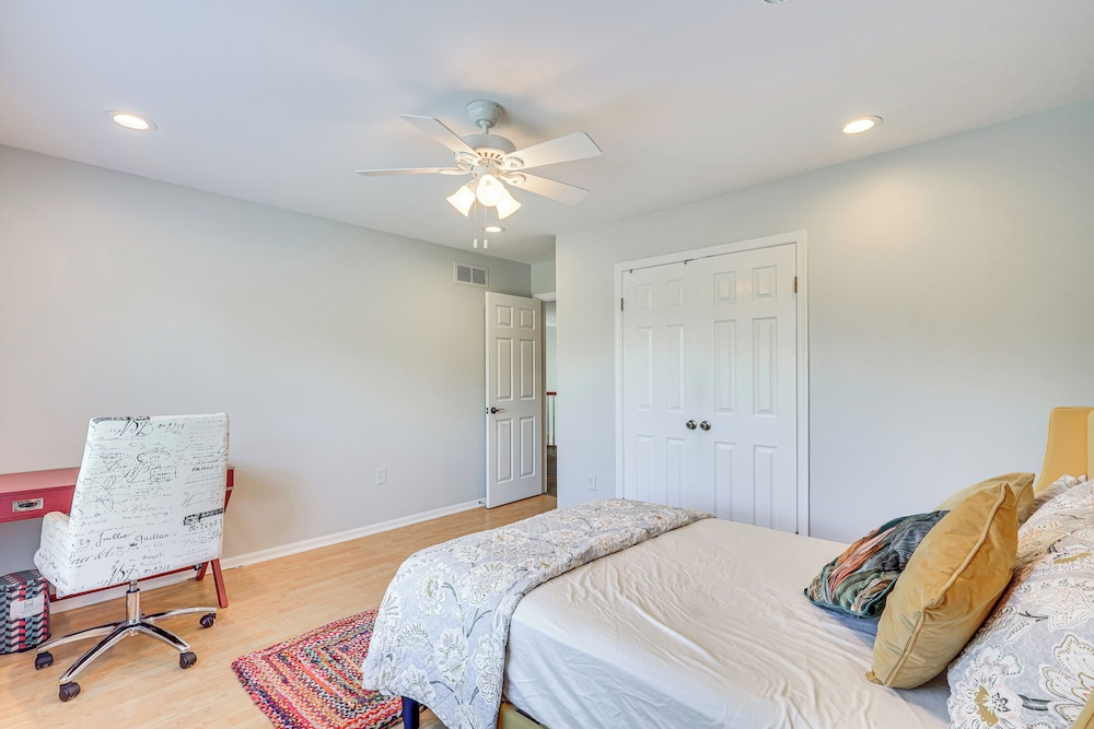 Hot Tub & Pool: Family Home 5 Mi to Princeton!