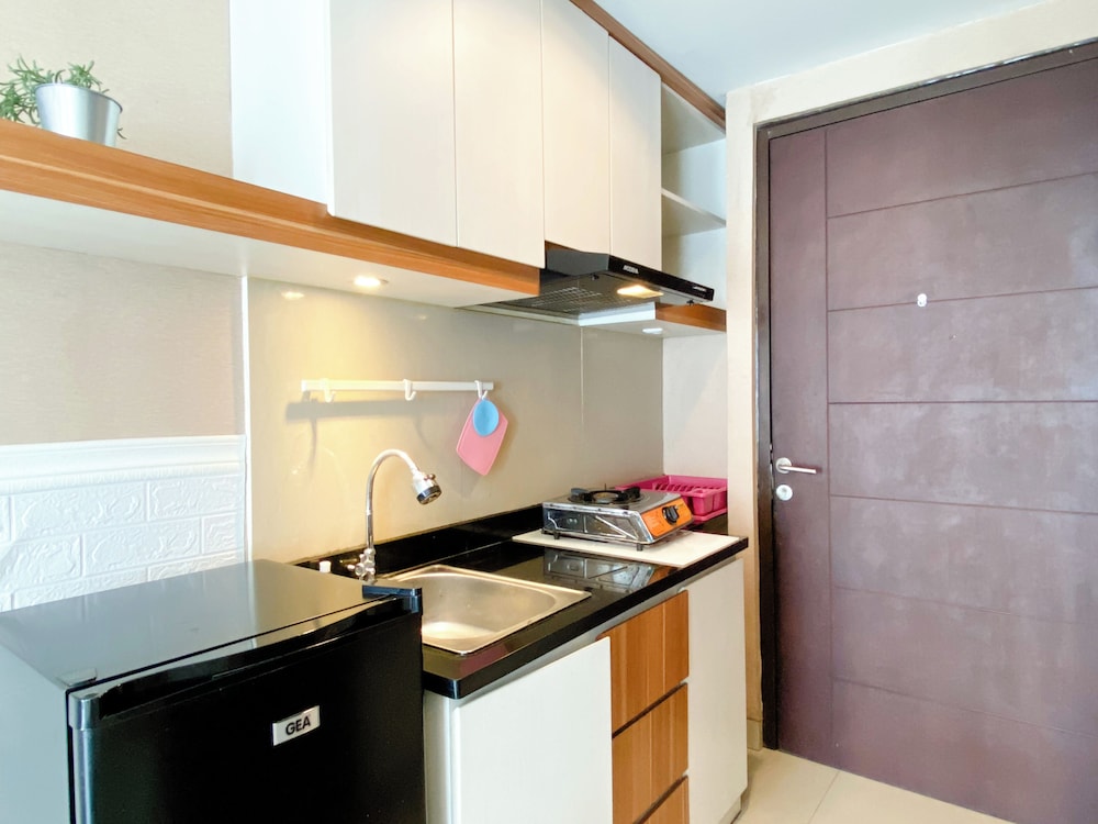 Good Deal And Restful Studio Grand Dhika City Apartment