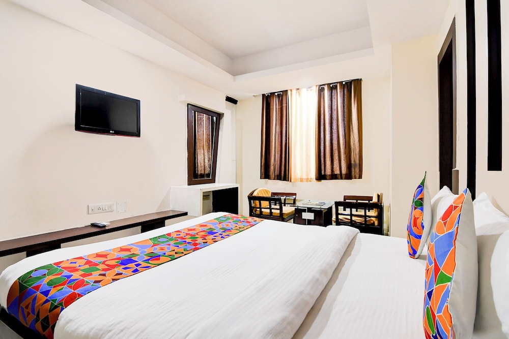 Fabhotel Park Street Inn
