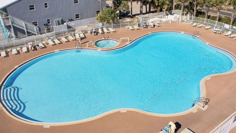 Sea Turtle Retreat! 3BR Beachfront Condo With Stunning Gulf Views Sleeps 8