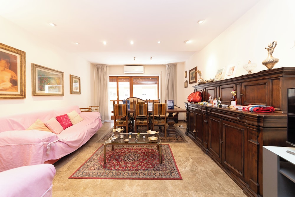 Rachele Charming House in Heart of Rome