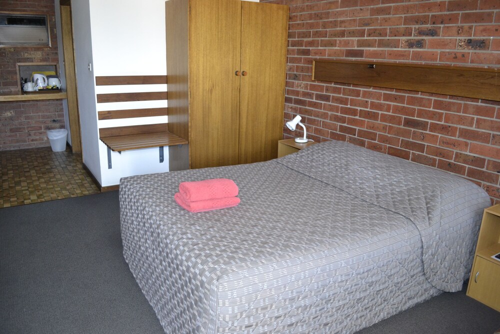 Kardinia Park Motel