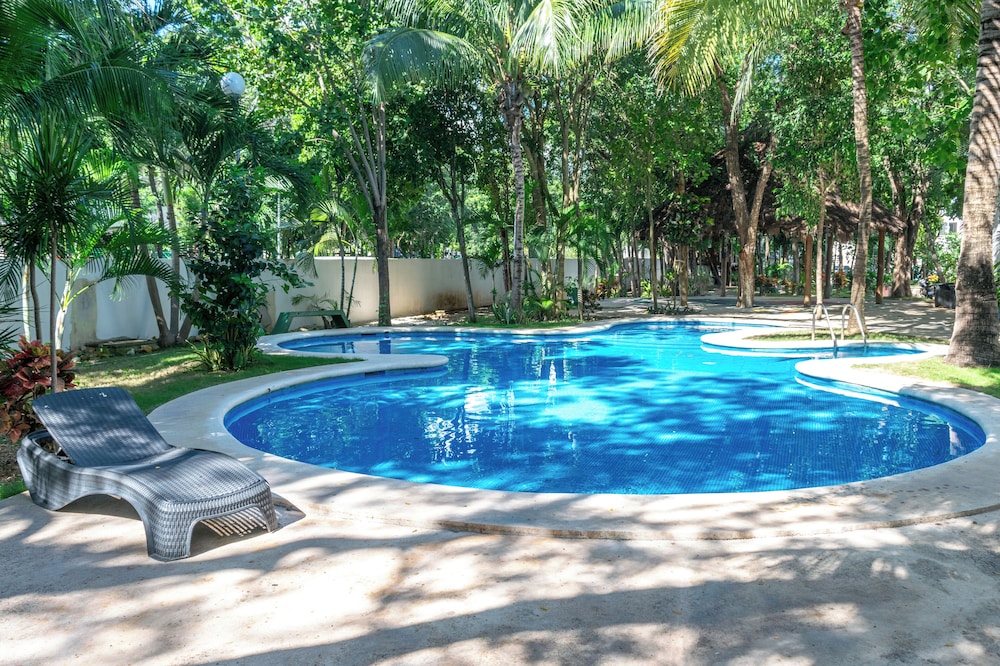 Playa House 4 Bedrooms Pool and More