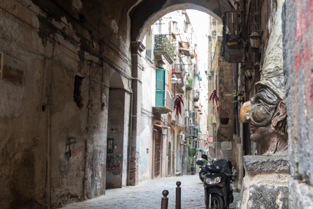 Vico Fico nel Centro di Napoli