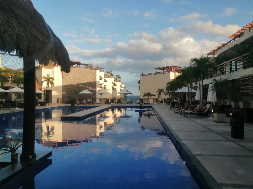 Very Good Vibes Apartmen in Pdc, Steps From Beach