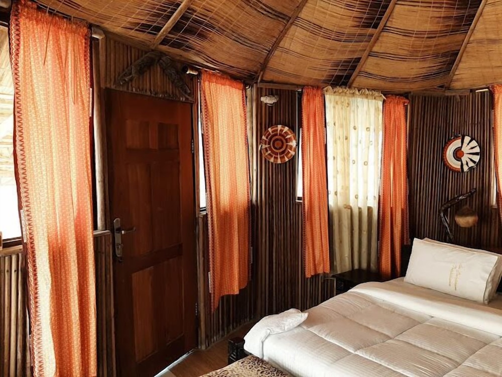 La Campagne Tropicana Beach Resort