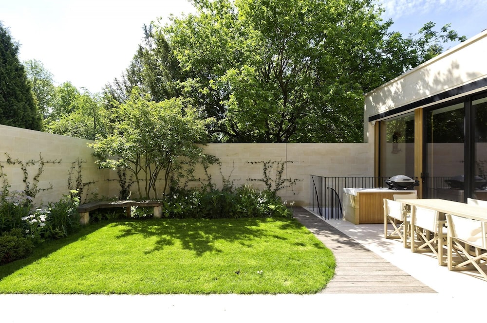 outdoor bbq area