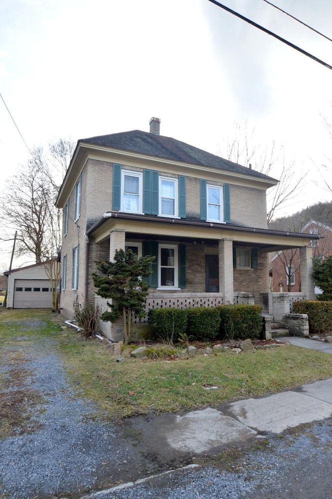 Broadway Cottage - Convenient Location!