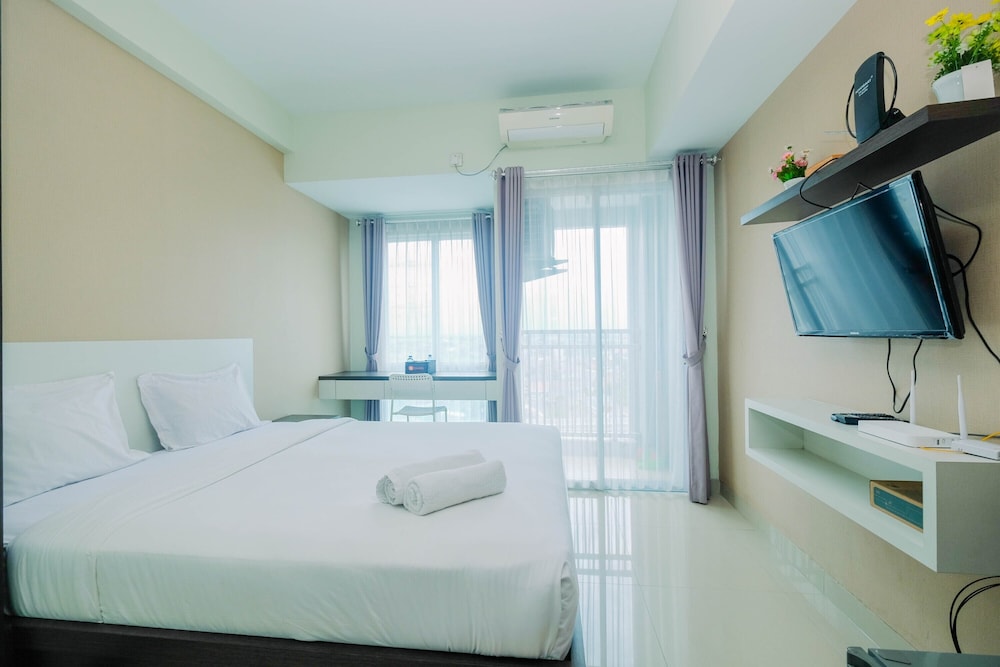Modern And Comfy Studio Apartment Grand Dhika City, Bekasi - 23