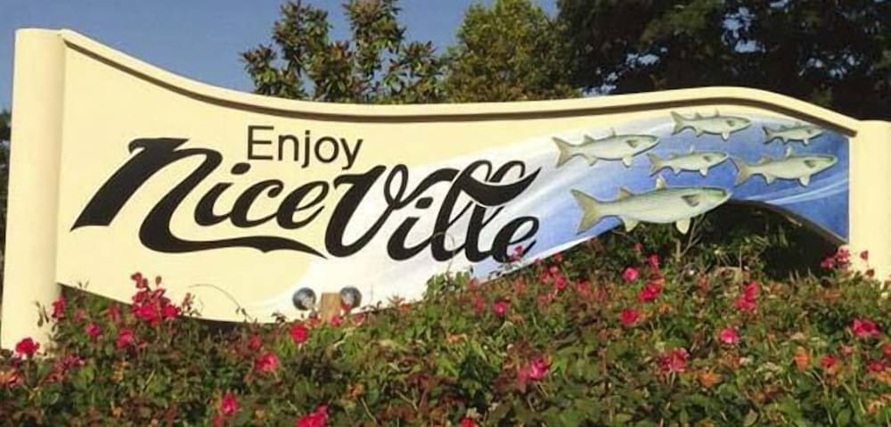 Budget Inn Valparaiso Niceville EglinAFB view 2