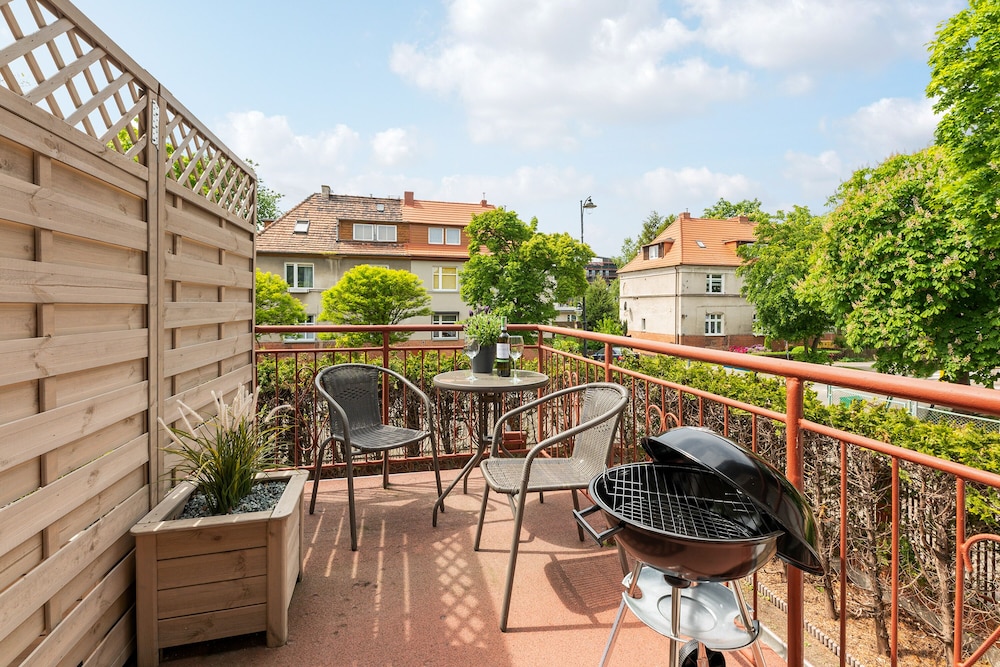 Dom & House - Apartments Villa Elen view 4