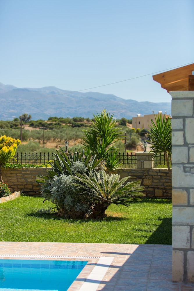 Villa Roumeli