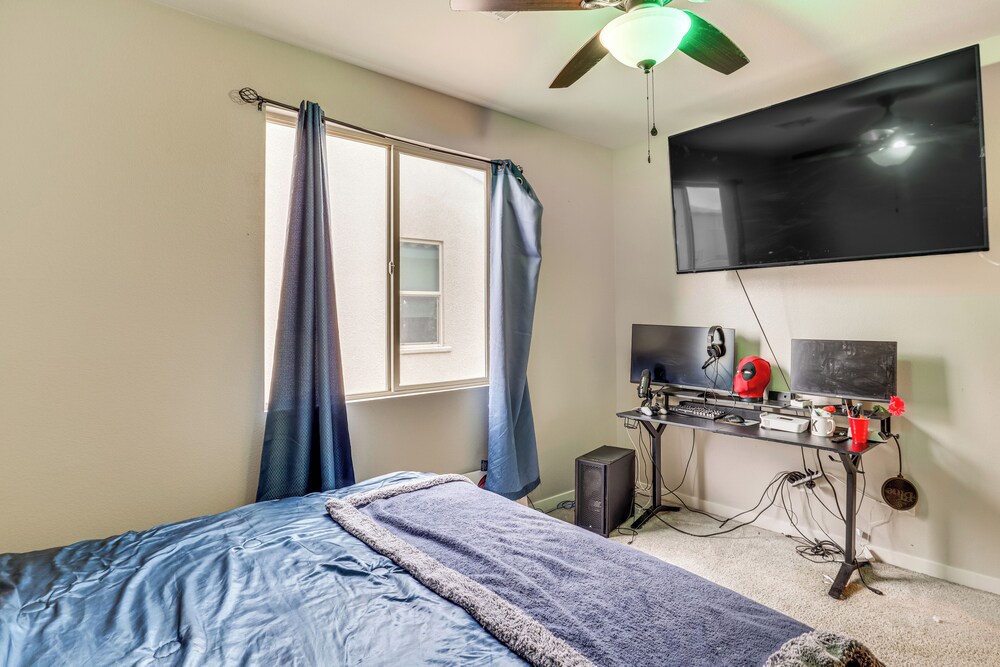 11 Mi to the Strip: Quiet Home in North Las Vegas