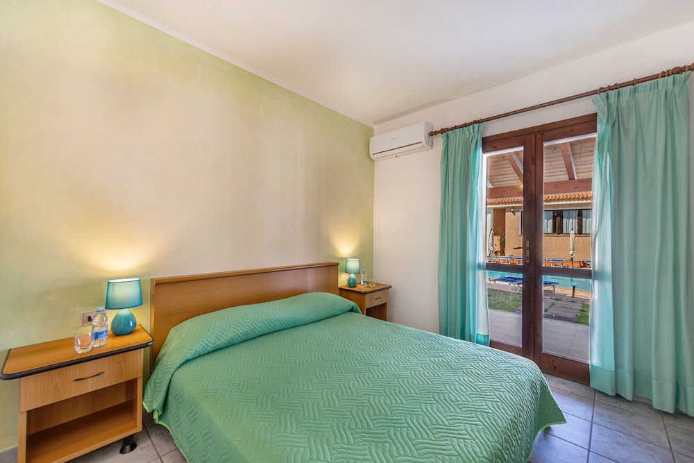 Marina Manna Hotel & Club Village