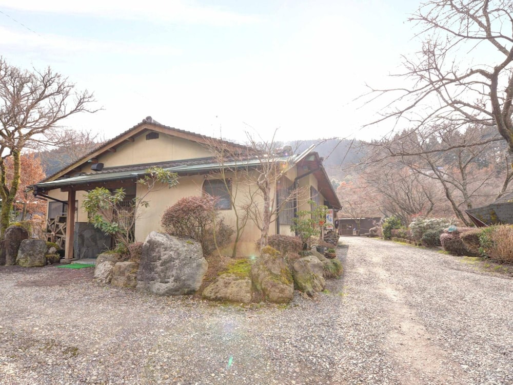 Mizuwake Minshuku Mura