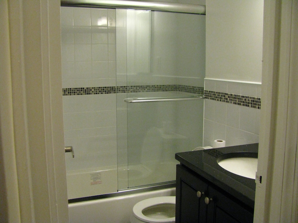 Midtown East 1 Bedroom DR08