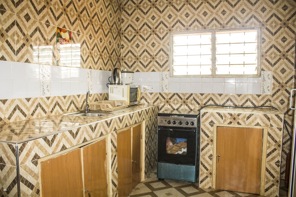 Adinkra Lodge