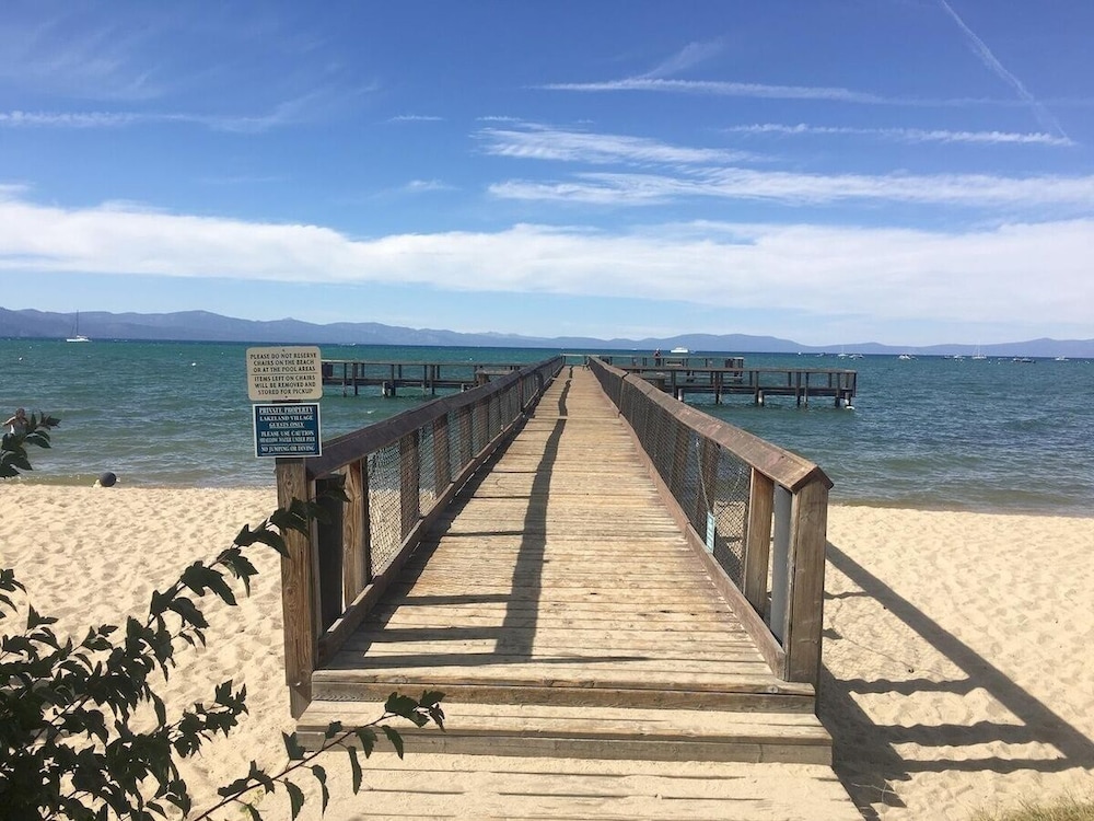 Lake Tahoe Vacations - Swimsuit Required 4 Bedroom Home by RedAwning - Property Image 19