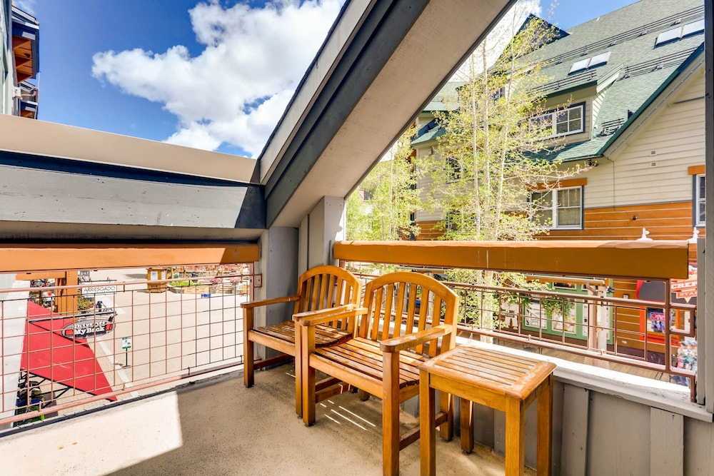 Summit County Vacations - Updated 1br Premier  At Black Bear Lodge- Kids Ski Free 1 Bedroom Condo by RedAwning - Property Image 10