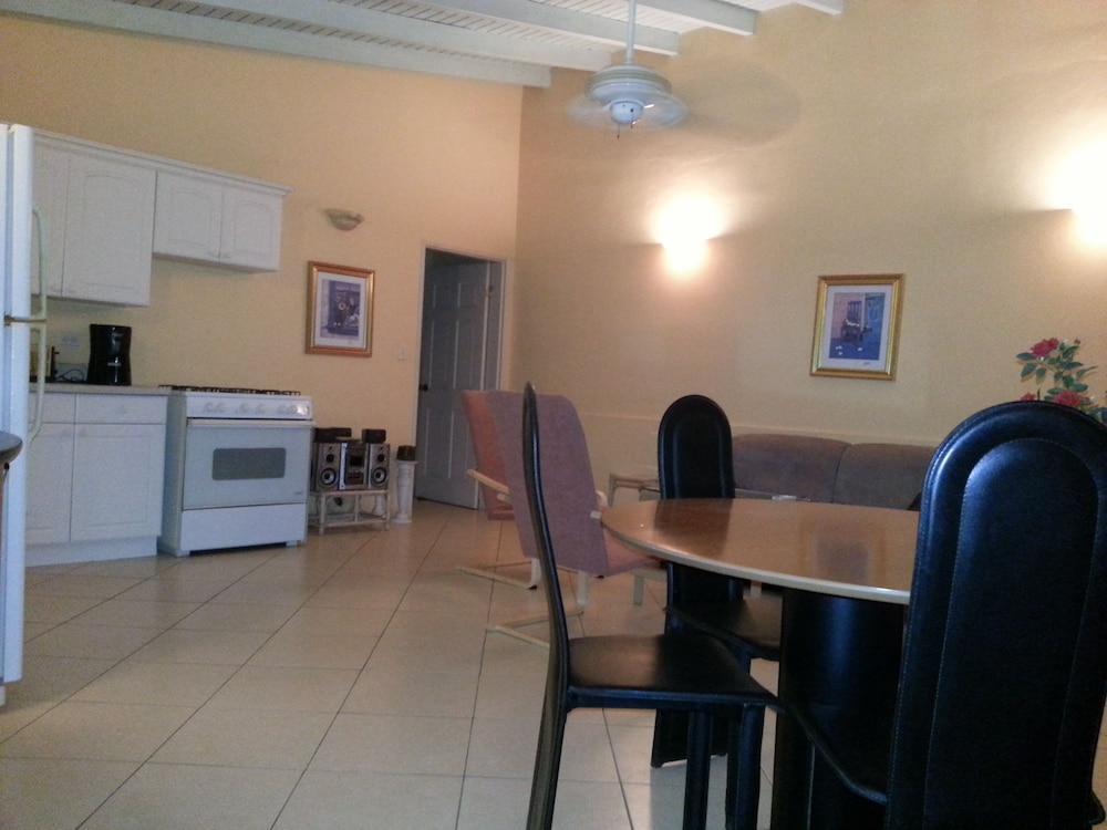 Le Chateau Ocean Villas