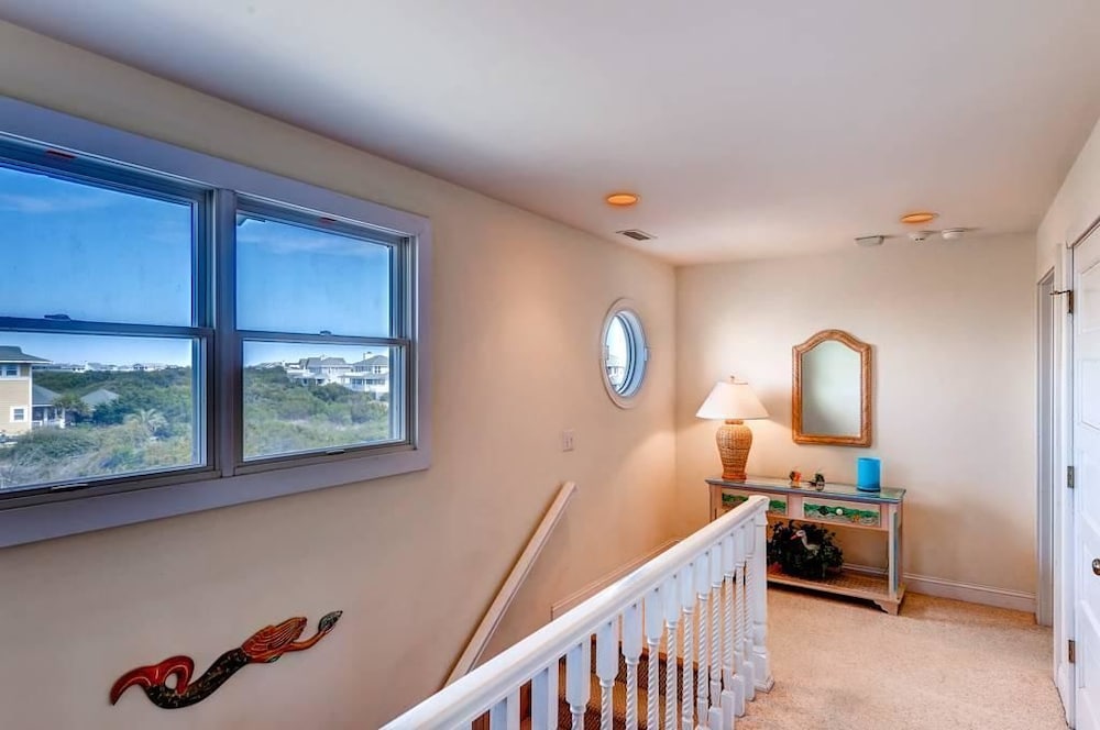 Indigo Pelican Indigo Pelican 5 Bedroom Holiday Home By Bald Head Island