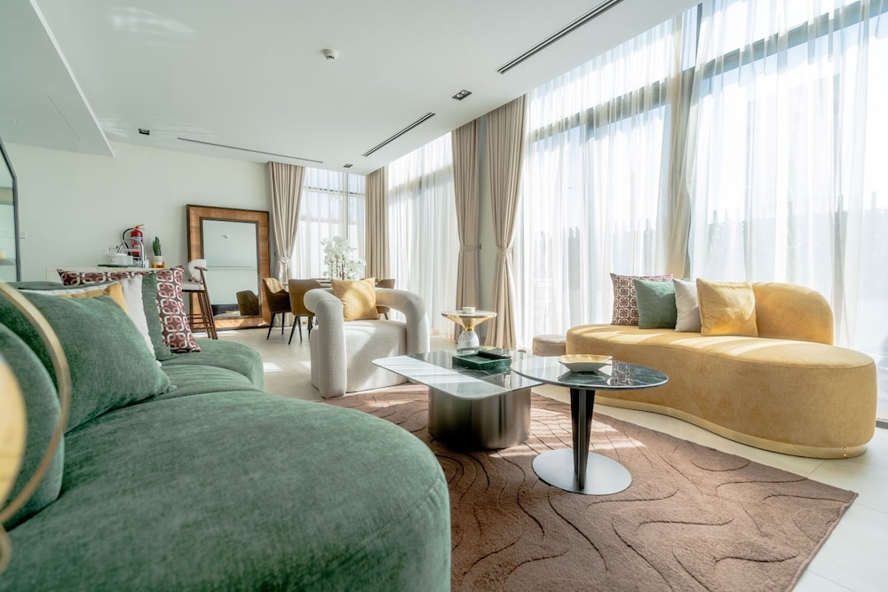 Luxury townhouse in Al Danah Bay
