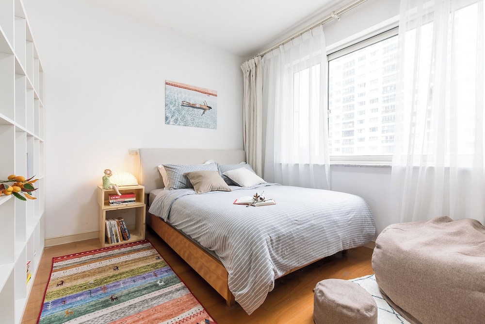Book and Bed-People's Square
