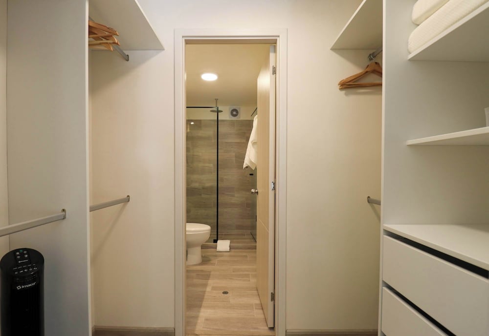 w Exquisite 2BR w Balcony in Miraflores
