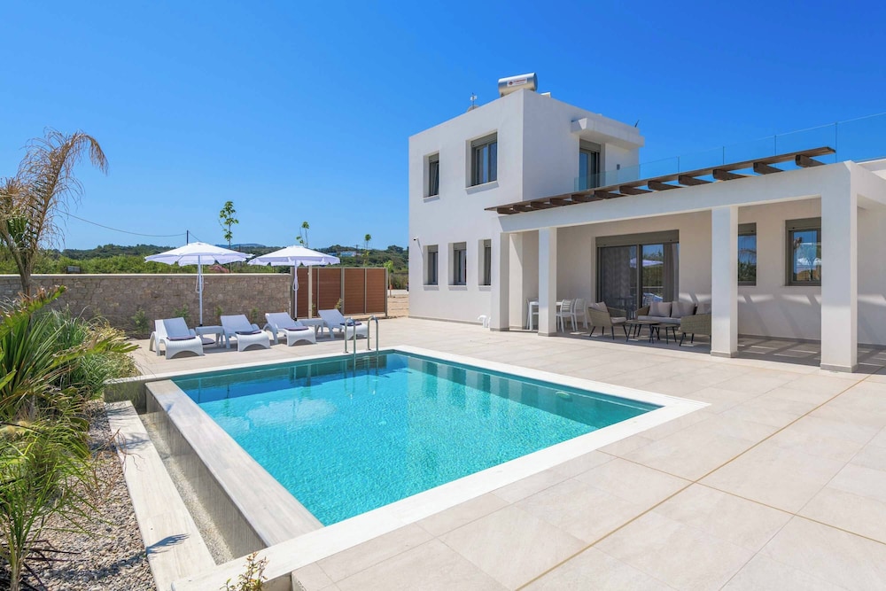 Villa Panaxia Akte