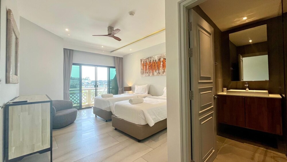 Luxury Seaview 6 Bedrooms With Infinity Pool Villa, Private Gym, Superfast Wifi