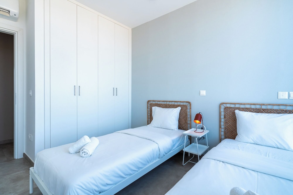 Blu Horizon - Stylish Living with Pool & Balconies in Protaras