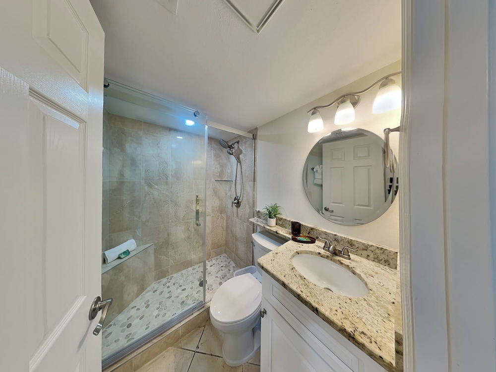 Seaside 2 by Distinctive Beach Rentals
