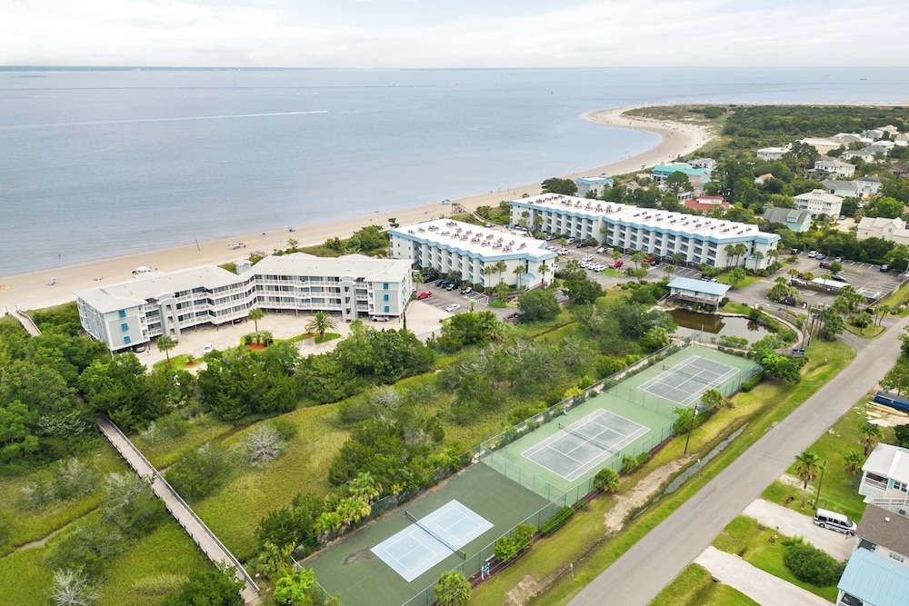 Beach Racquet A117 by Tybee Vacation Rentals