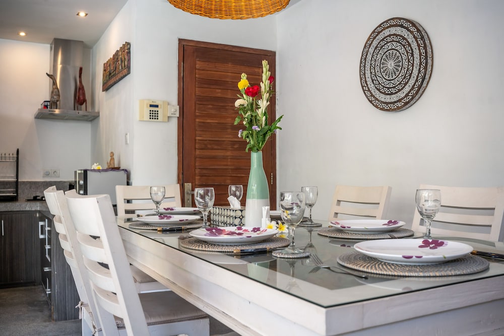 Villa Bewa by Villa Finder