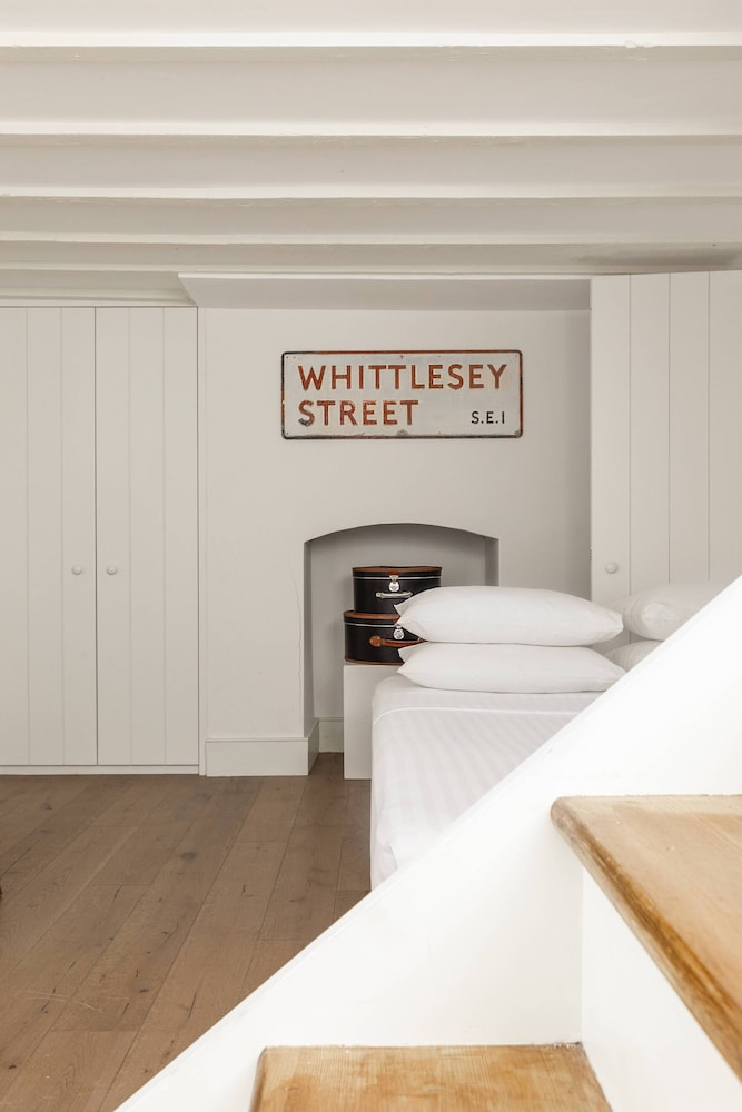 Whittlesey Street II by Onefinestay