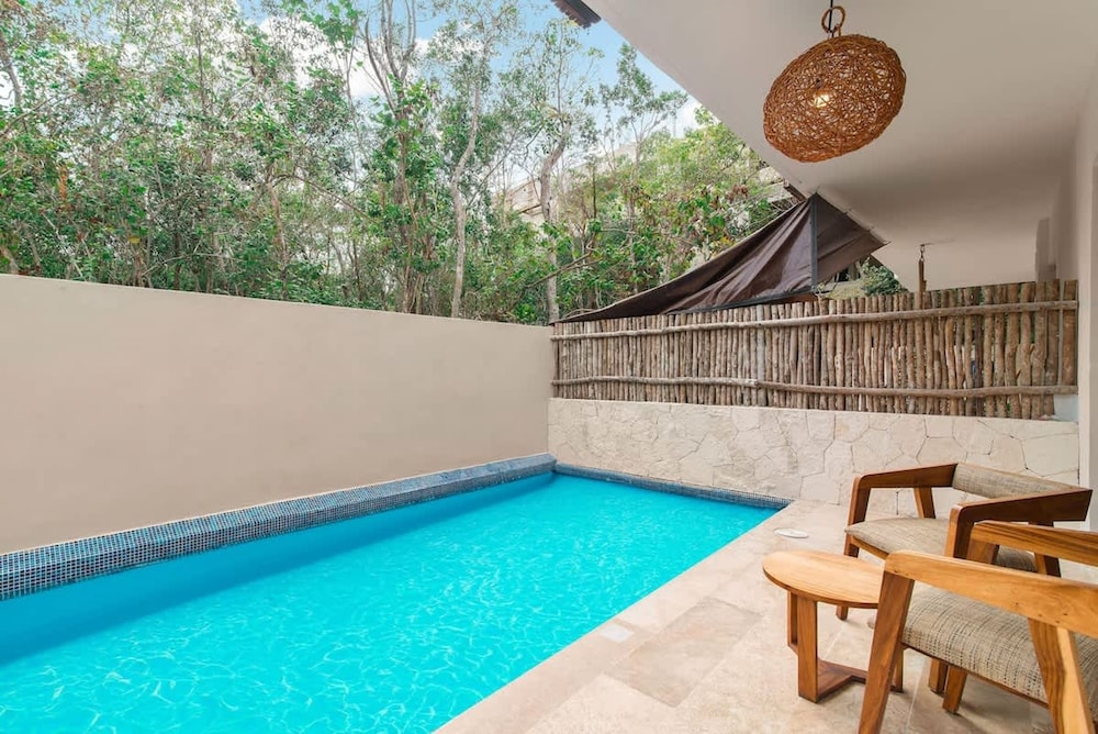 Great Located w Private Pool Fully Equipped Gym
